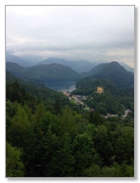 Hohenschwangau_distance_350